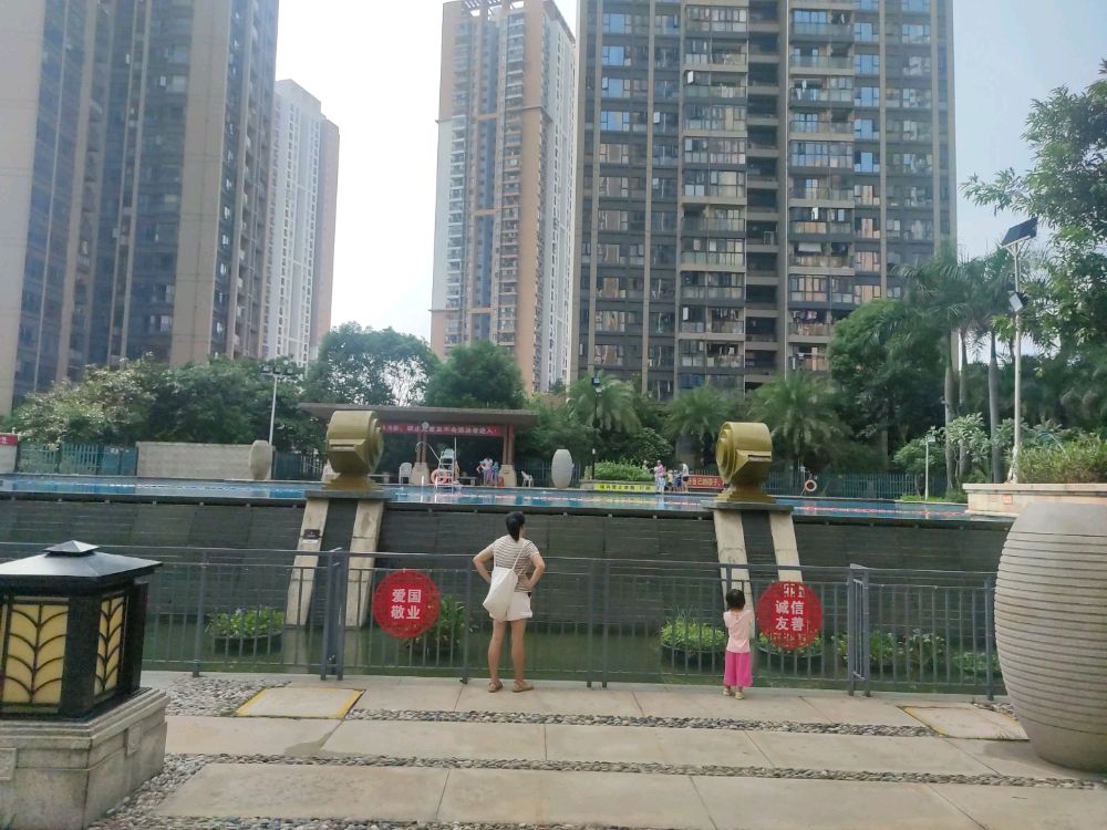 尚峰花园-游泳池