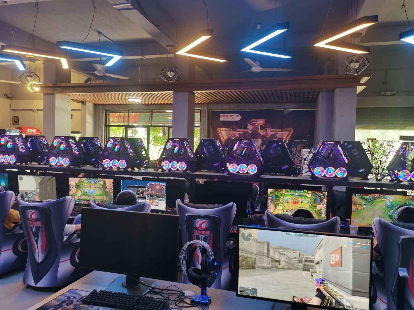 荣涛网吧(艺龙连锁)