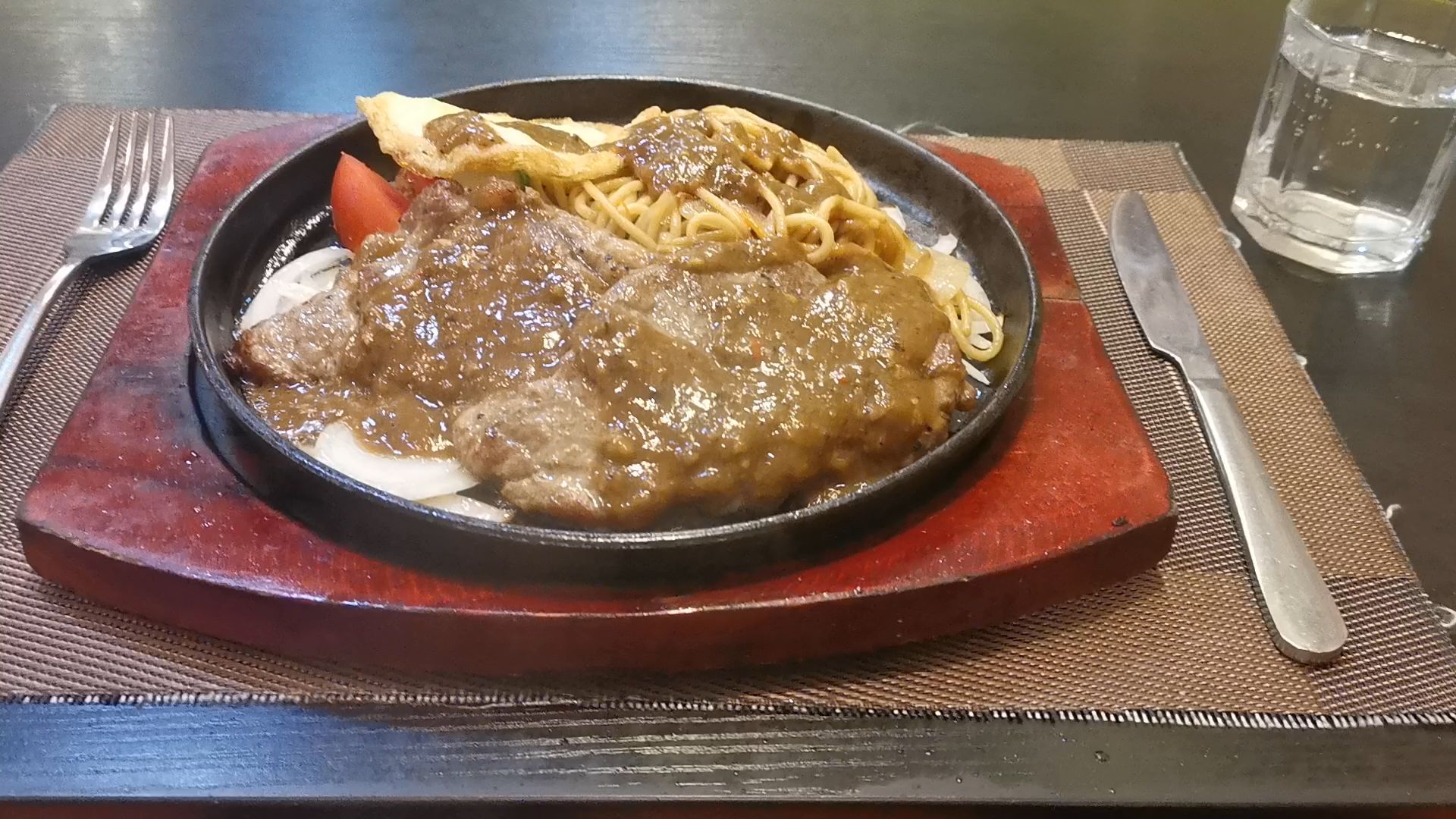 爱上披萨