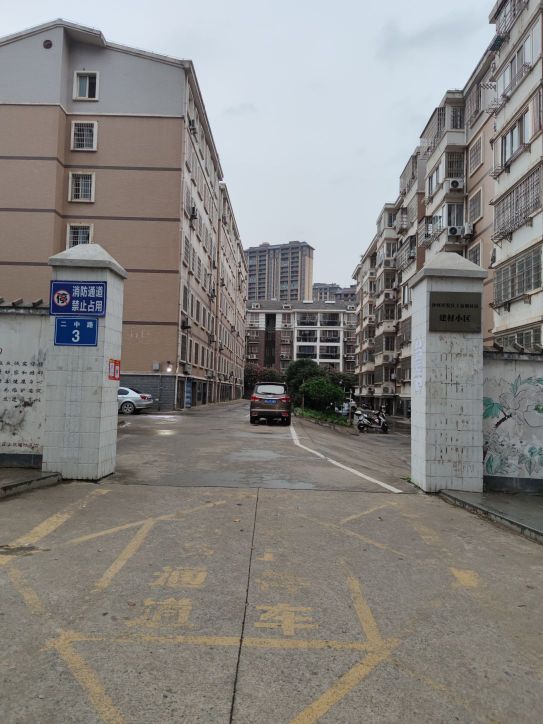 江西省九江市柴桑区上泉塘社区体育馆健走步道