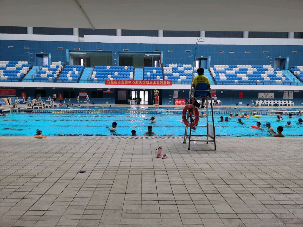 奥体中心游泳馆
