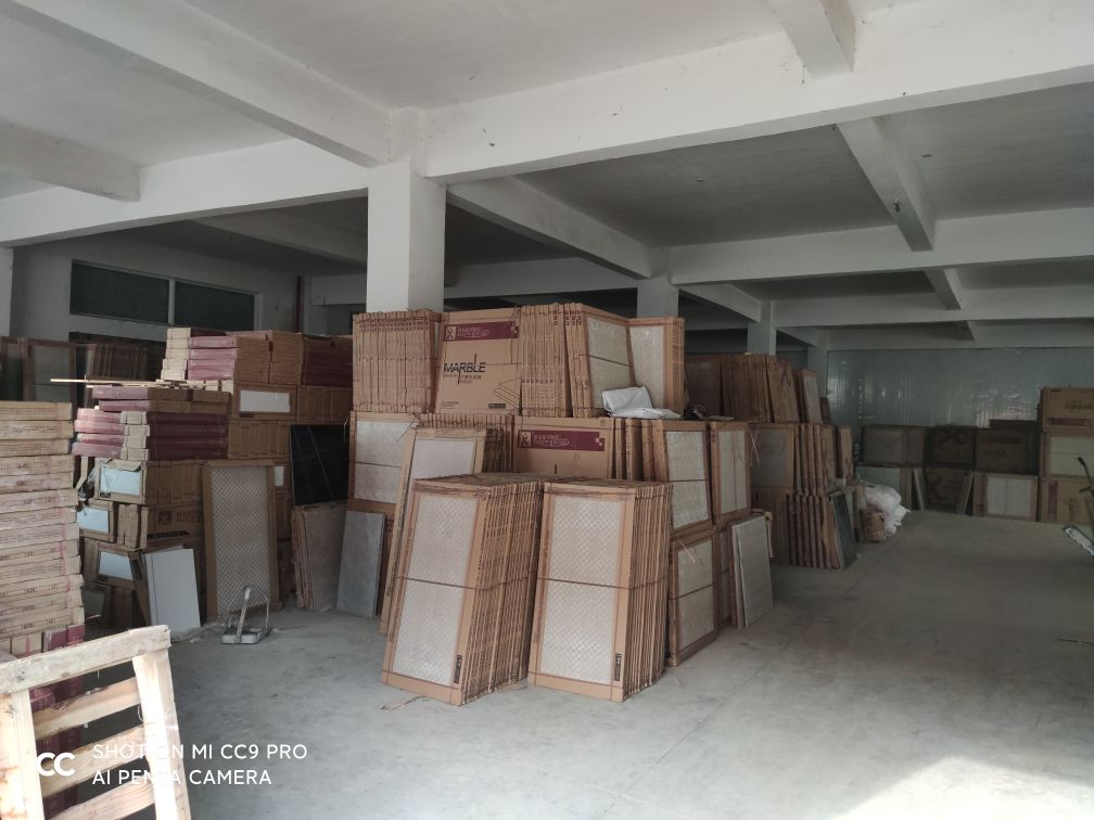 路易保罗陶瓷仓储中心