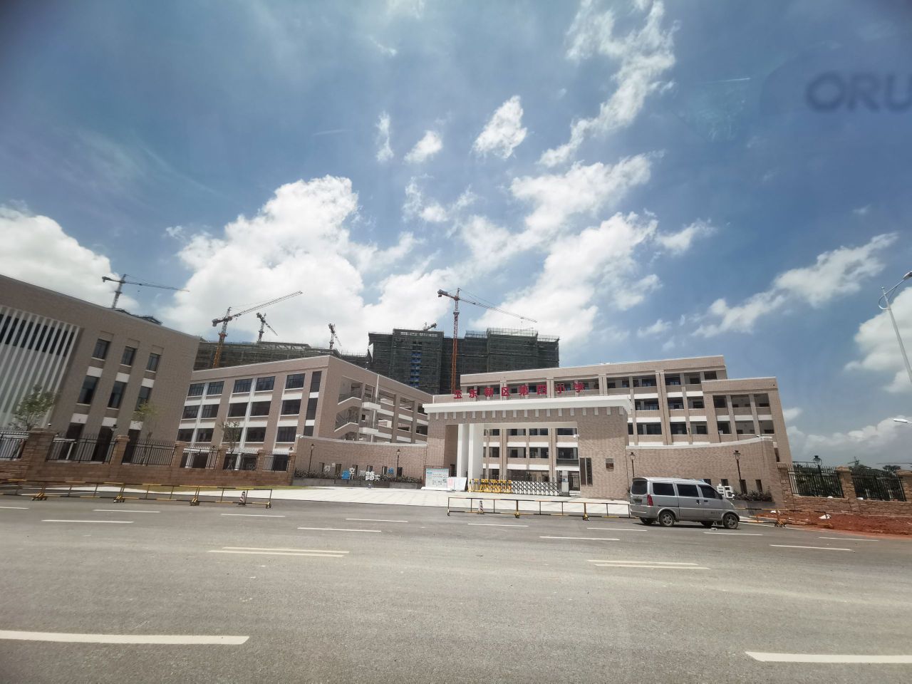 玉林市玉东新区第四小学