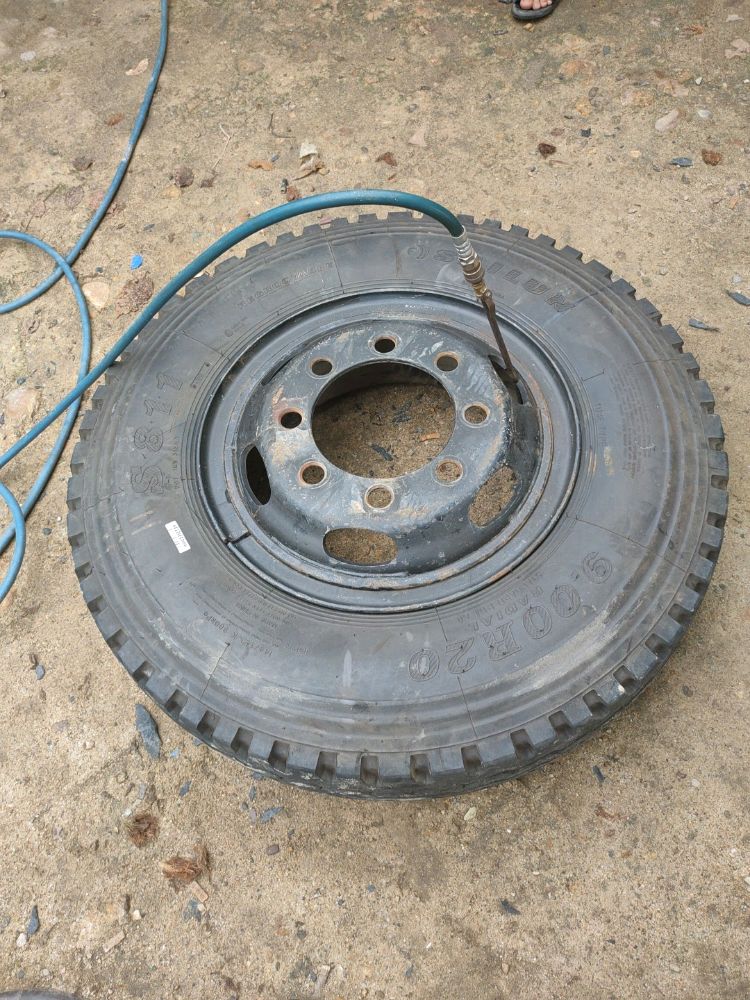 好运轮胎(修补各类轮胎)