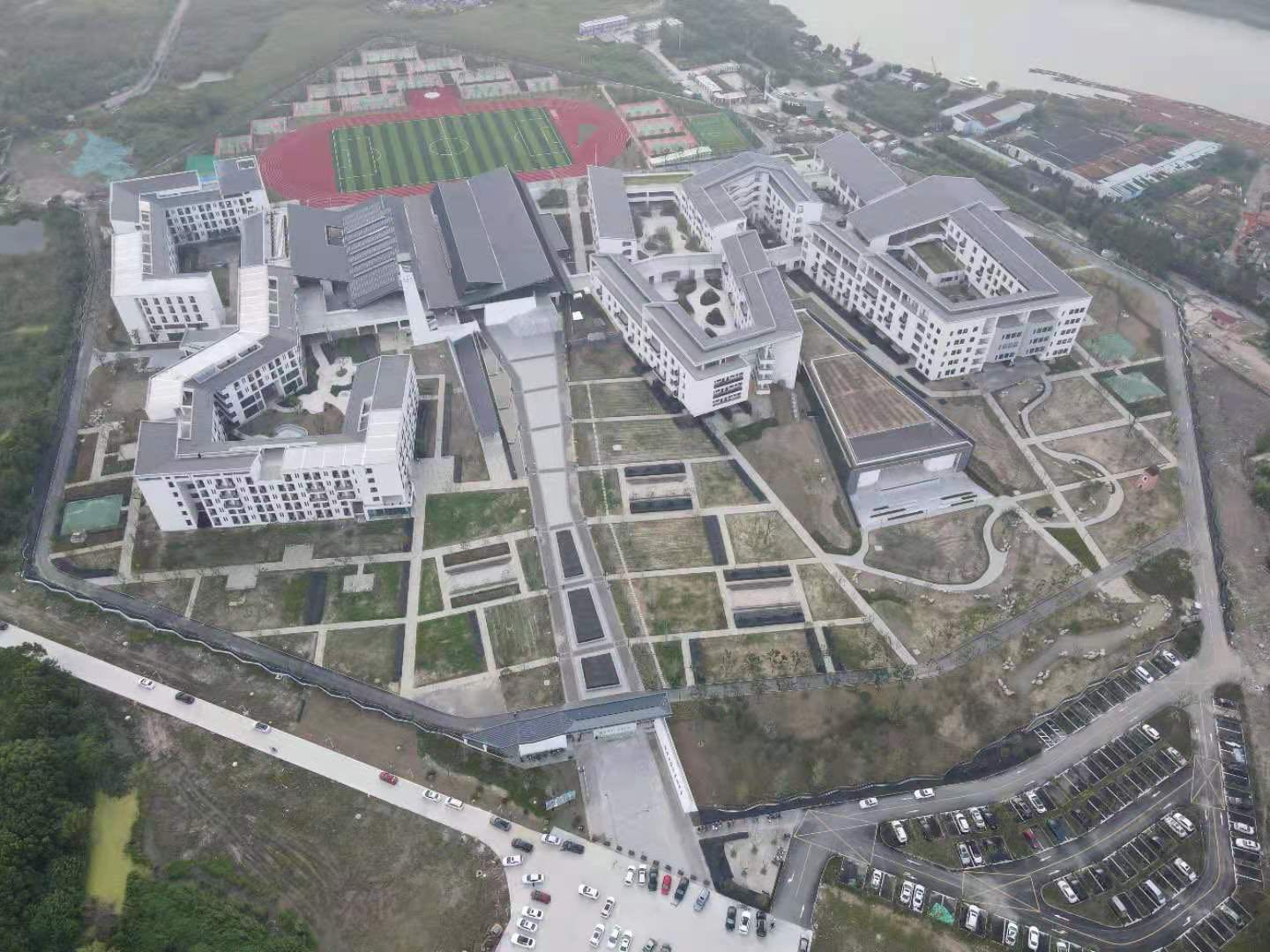 湖州市滨湖高级中学