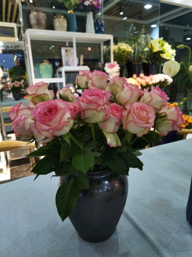 花前月下(华盛奥特莱斯深圳龙岗店)