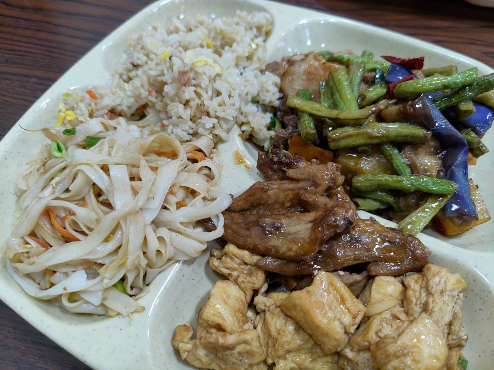 好食寨18自助餐厅(南新大道店)