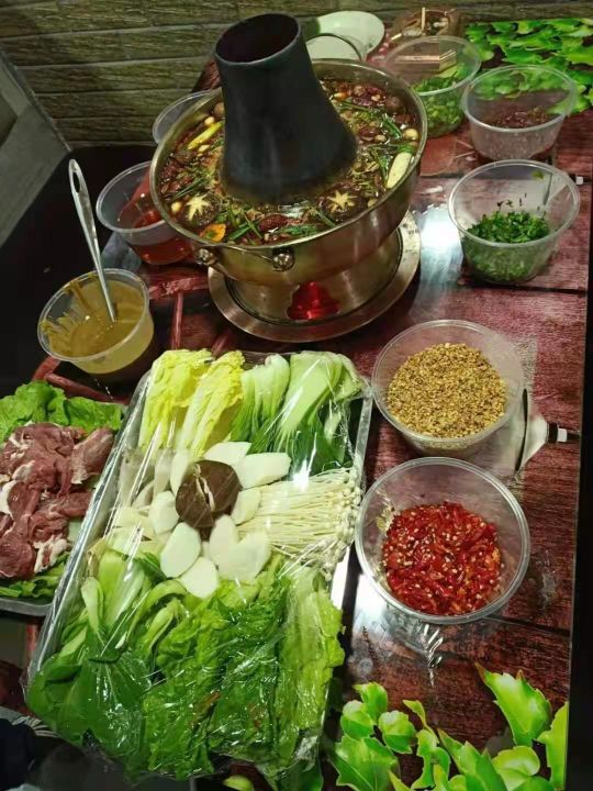 新疆塔克拉玛干烤羊肉店