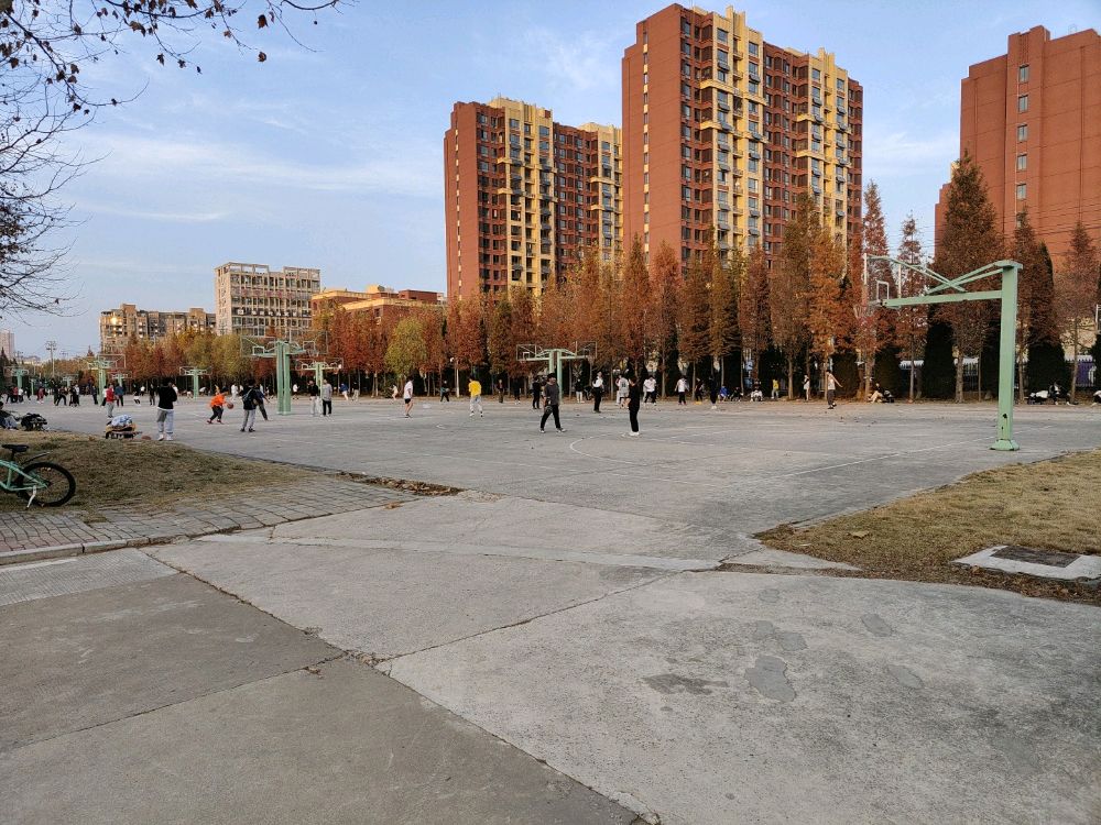 蚌埠学院-篮球场