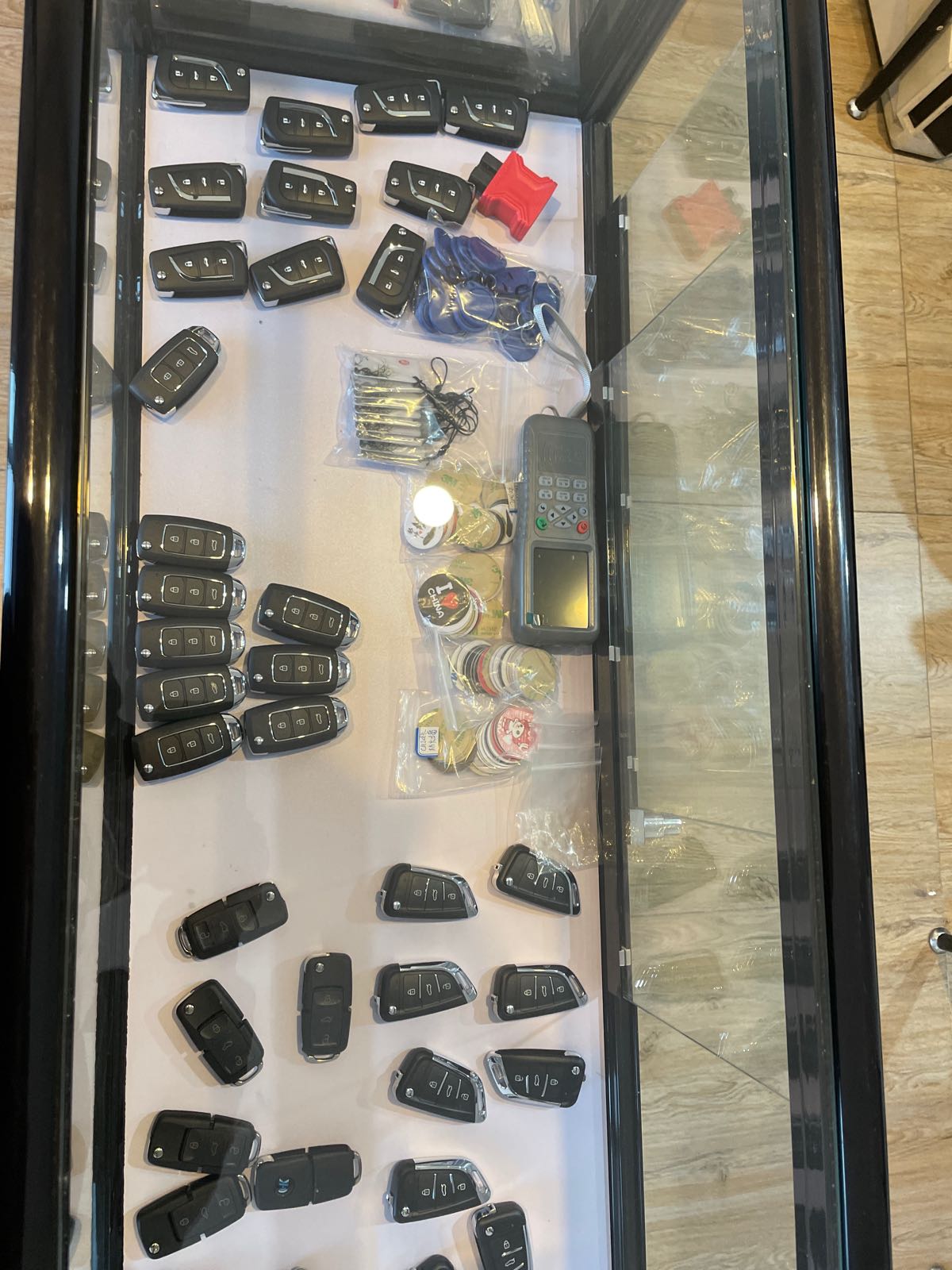 鑫发现汽车钥匙