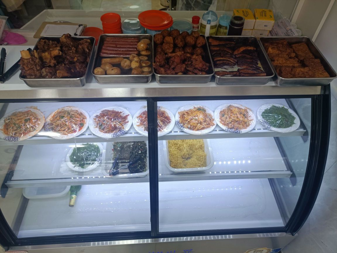 浩辰抻面大骨头馆