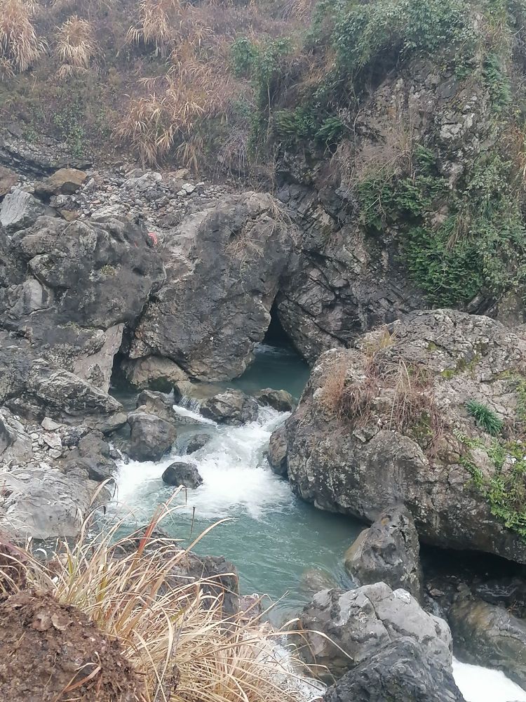 阳县新洞峡旅游区