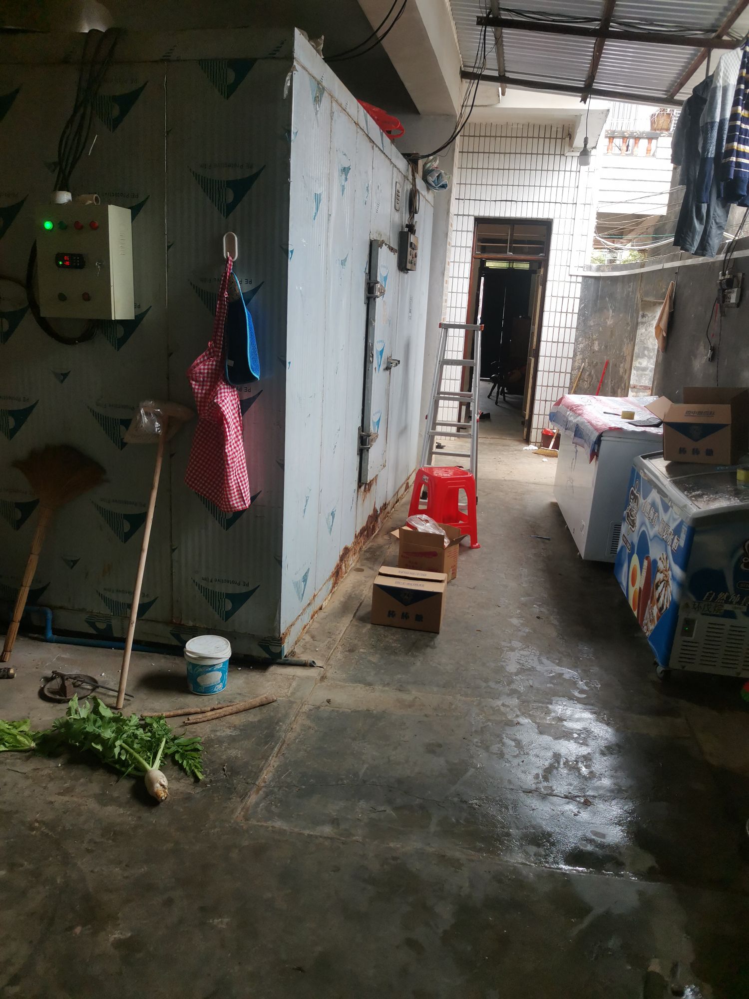 万城镇荣家电维修店