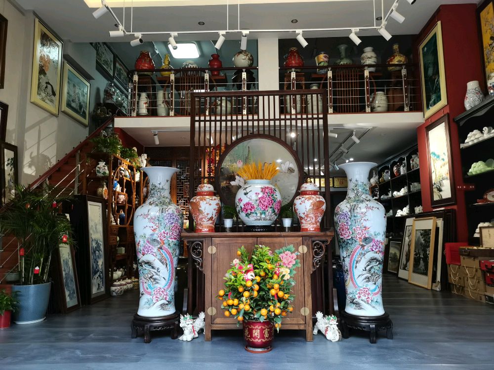 景德镇高档精品陶瓷旗舰店(圣瓷源三好名苑店)