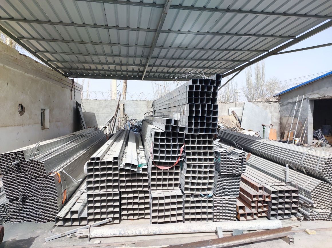 且末宏鑫废品回收站钢材批发