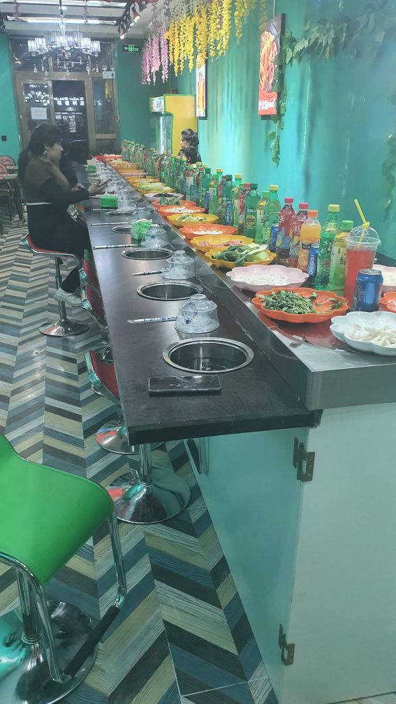 香格里辣火锅店