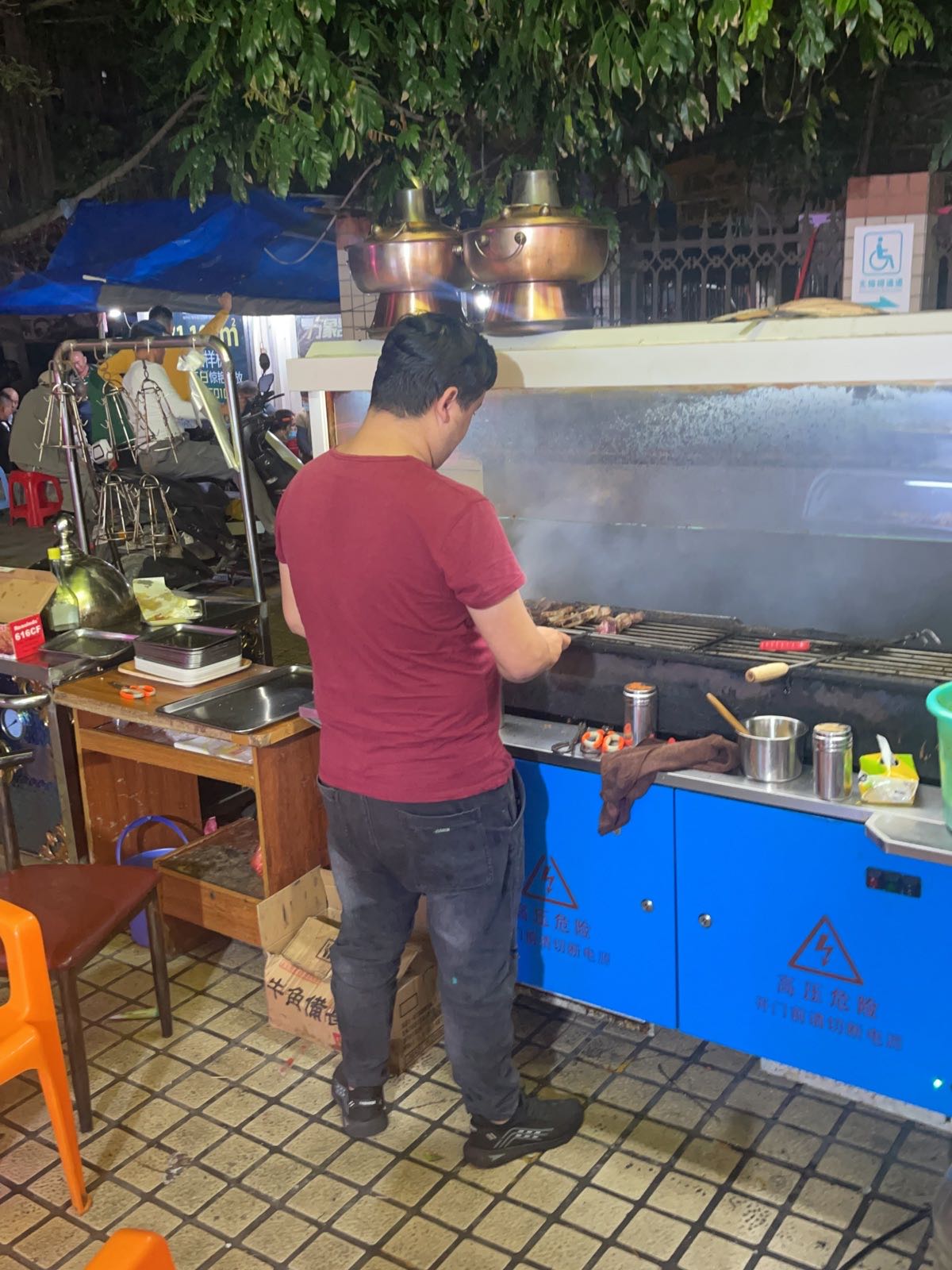 新疆美味羊肉烧烤(锦绣华景店)