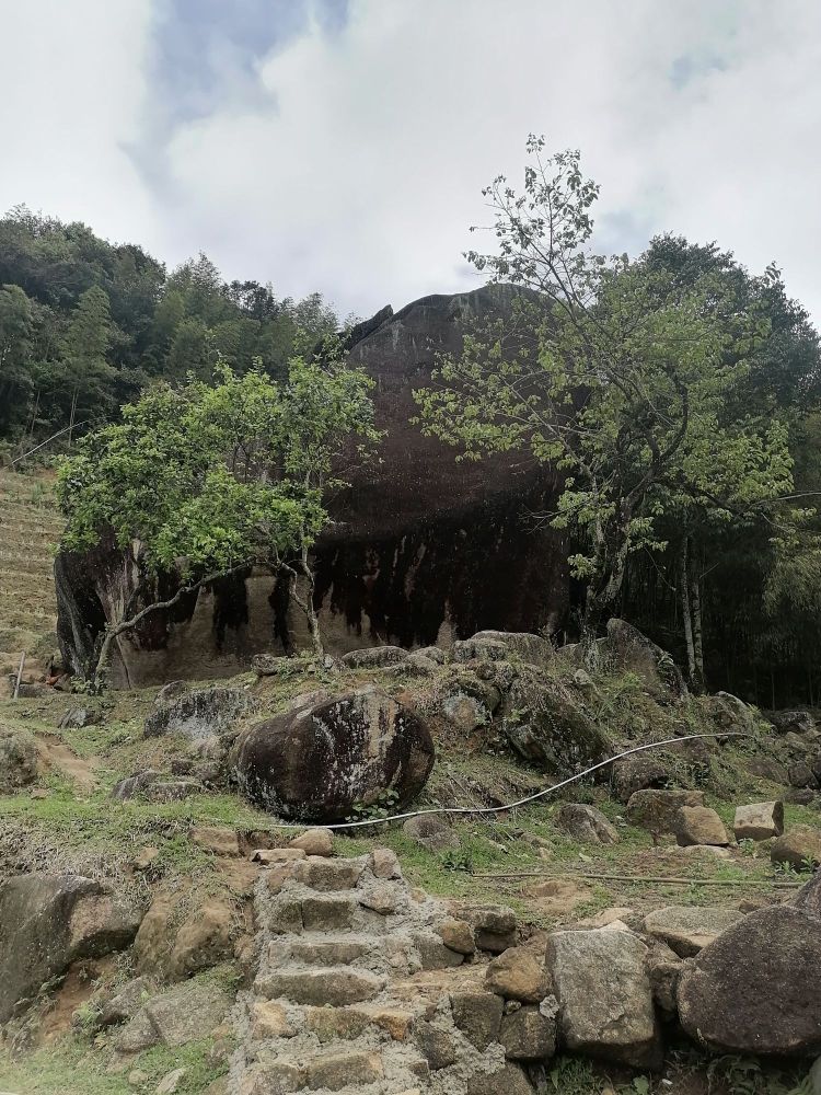 南靖弥陀禅寺大风动石风经区