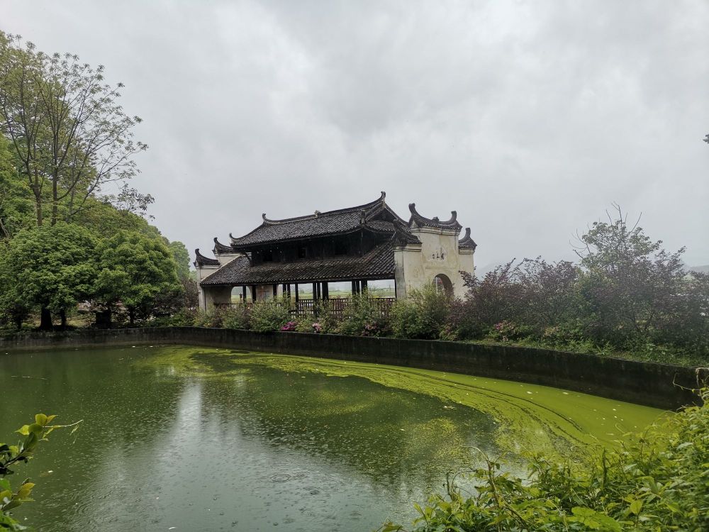 东辕风雨桥