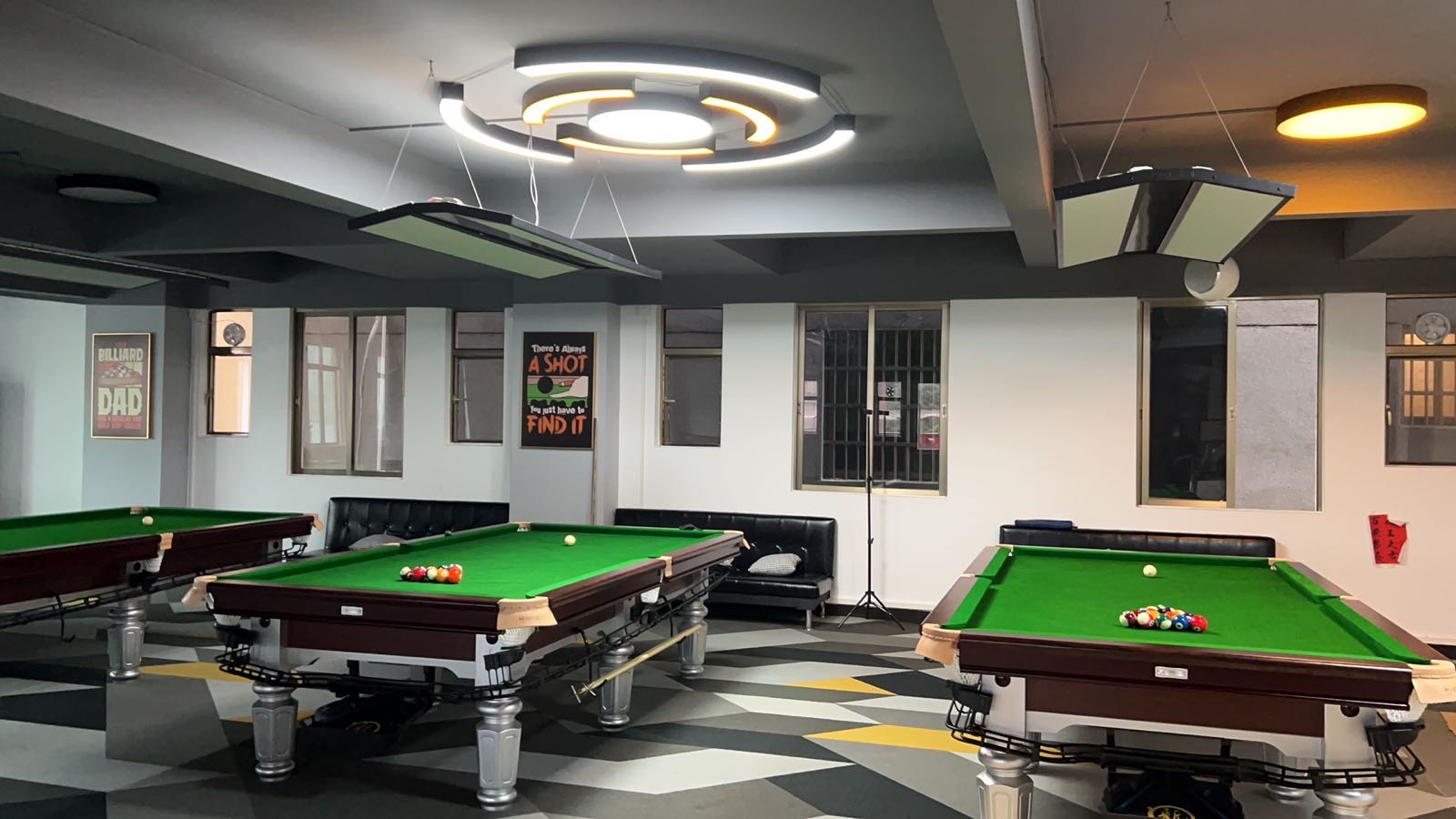 石头记台球俱乐部