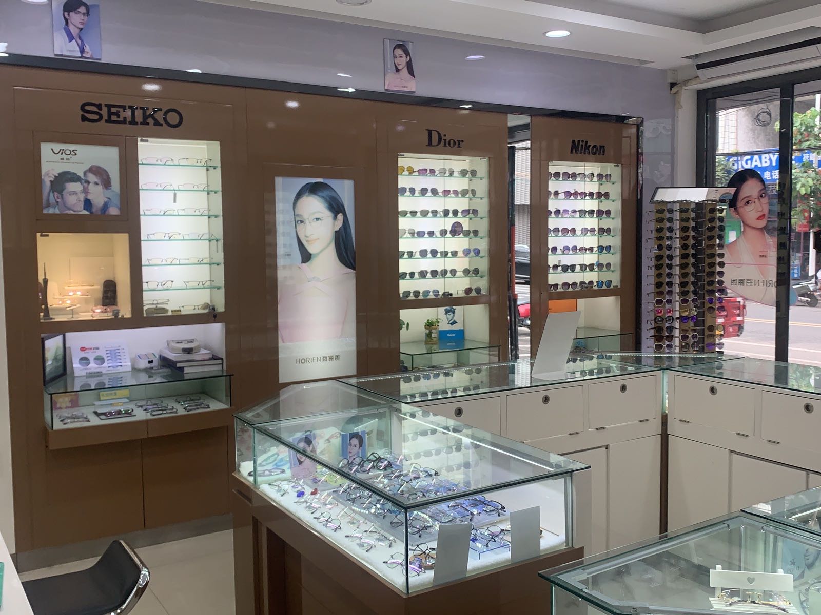 博视眼镜(人民路店)