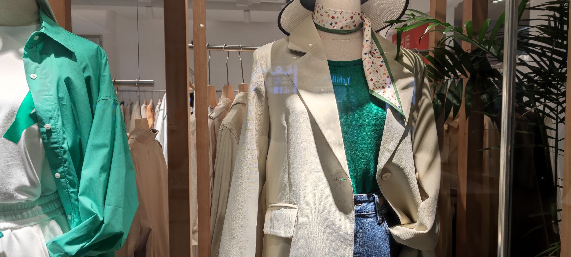 如何女装(厦门阳光小镇购物中心店)