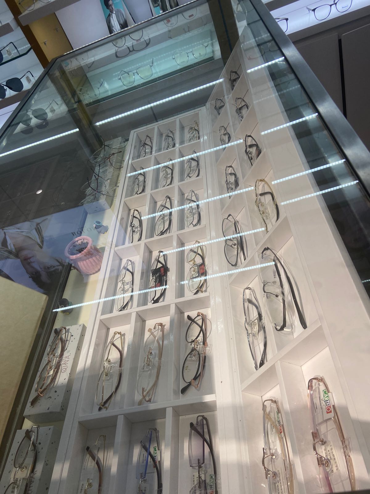 视达眼镜一餐验配中心(南昌市科技大楼店)