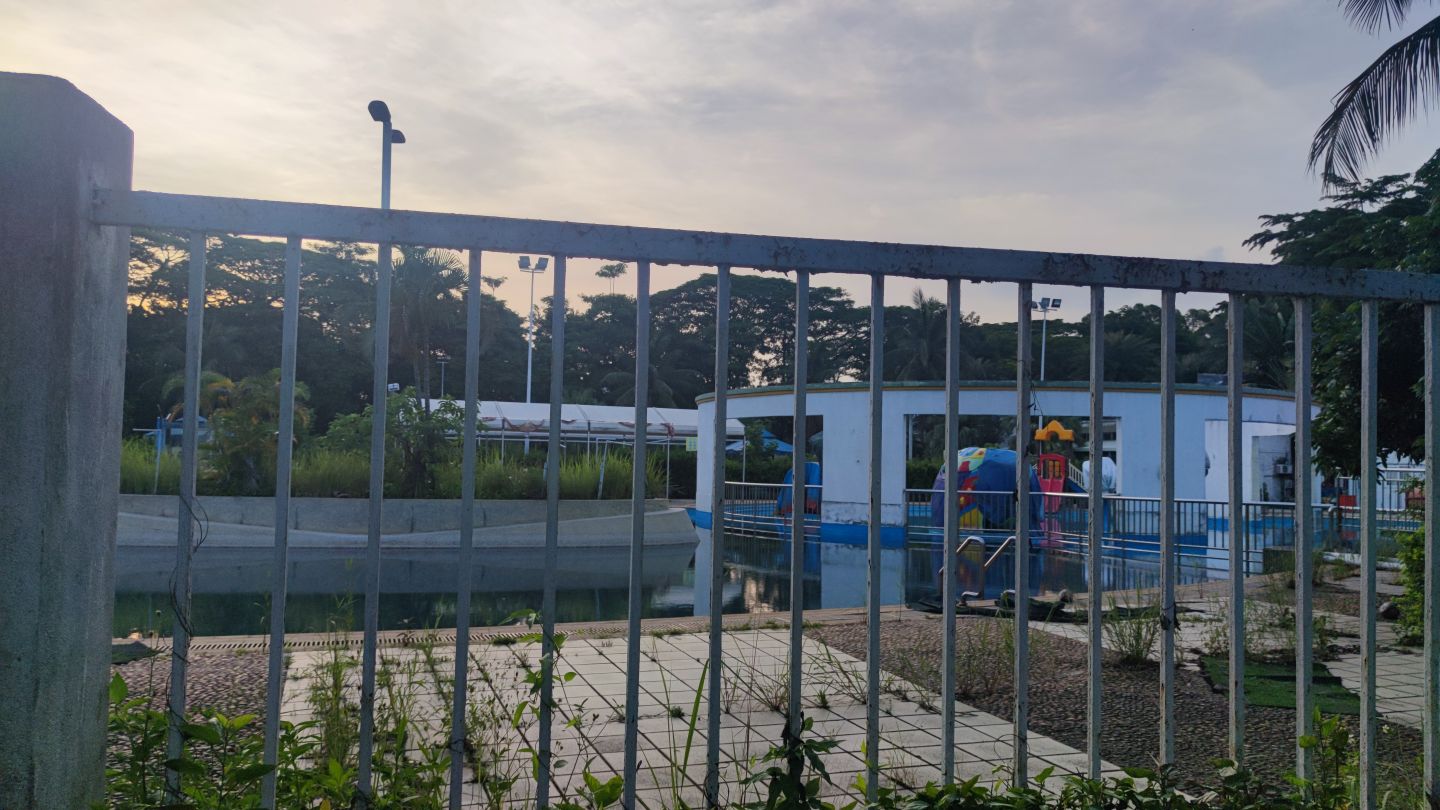 石排公园游泳馆