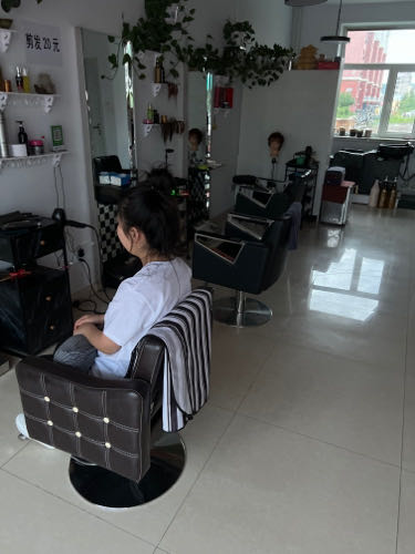 爱耶媂美发工作室(惠泽馨苑b区店)