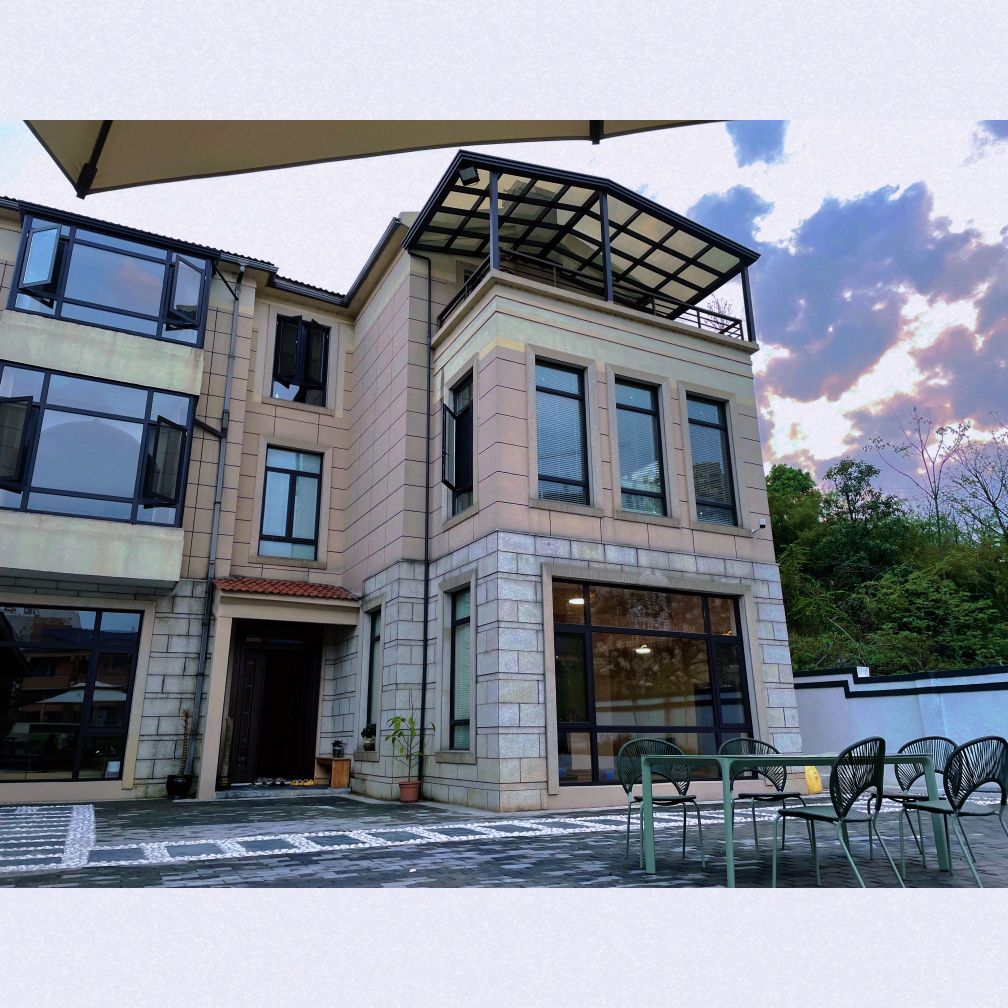 空谷瑜伽普拉提轻奢馆(华天店)