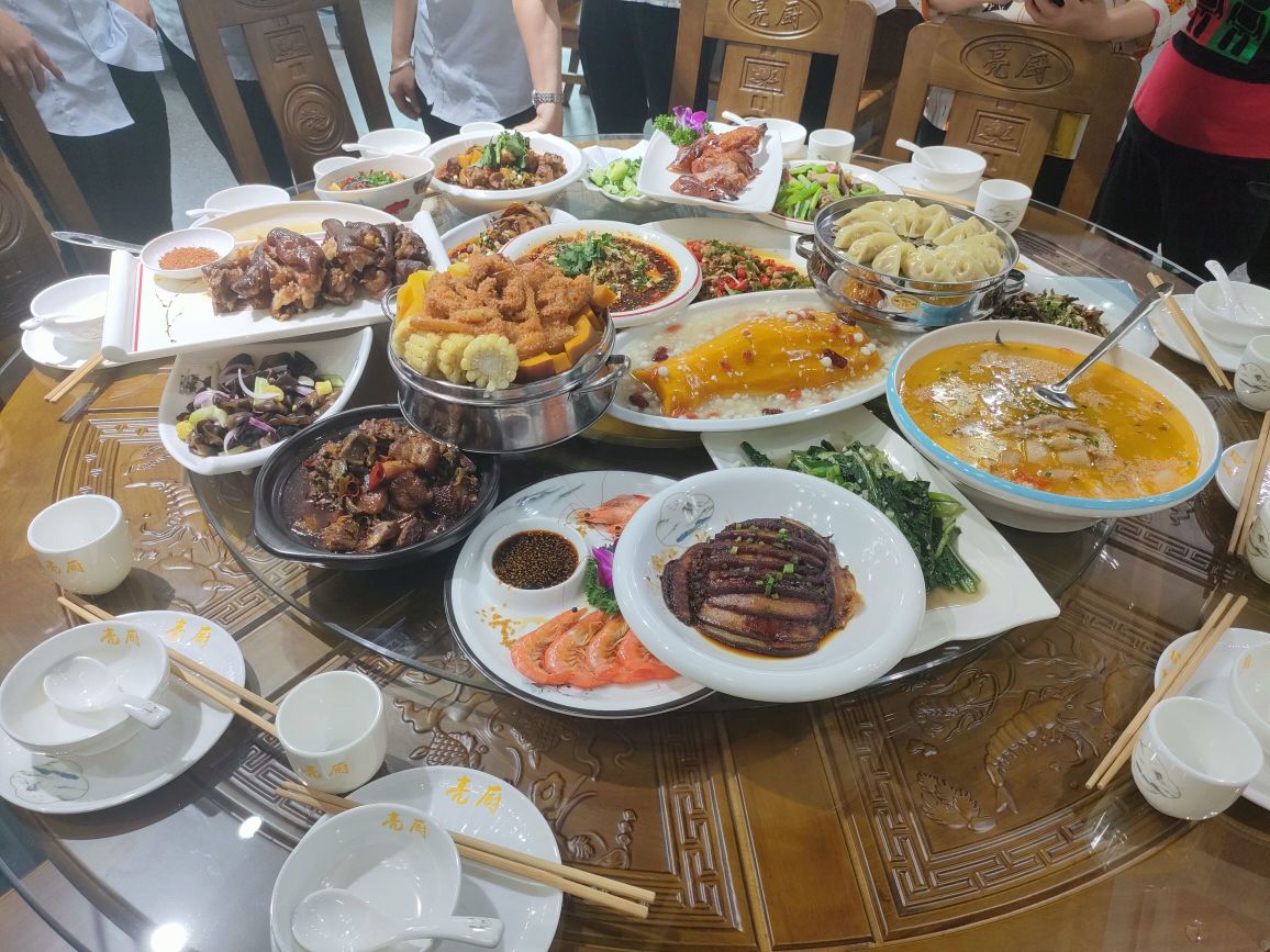 亮厨(天铂店)