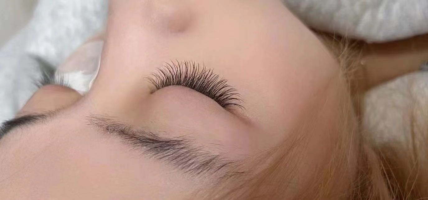 NiNiw美甲美睫美容