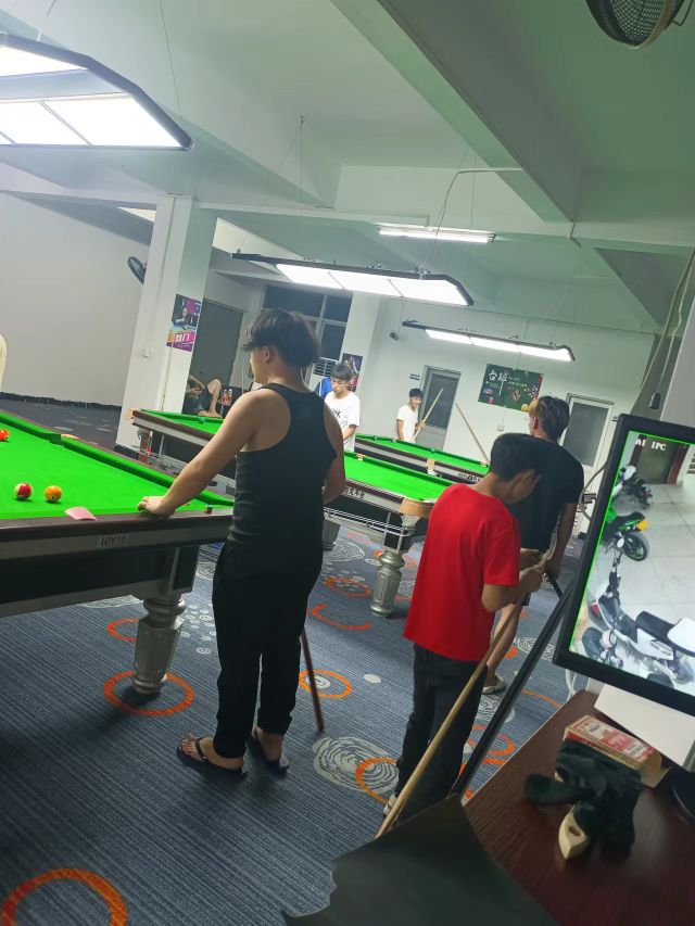 湘悦台球马俱部