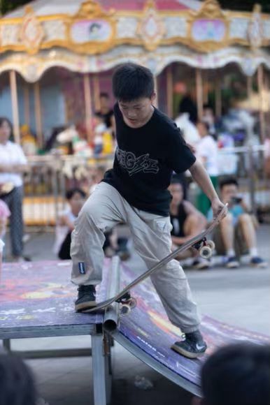 板Younq skate park