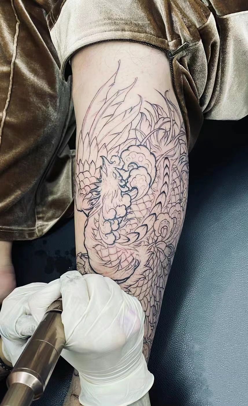 九首刺青(邵东缤纷环球城店)