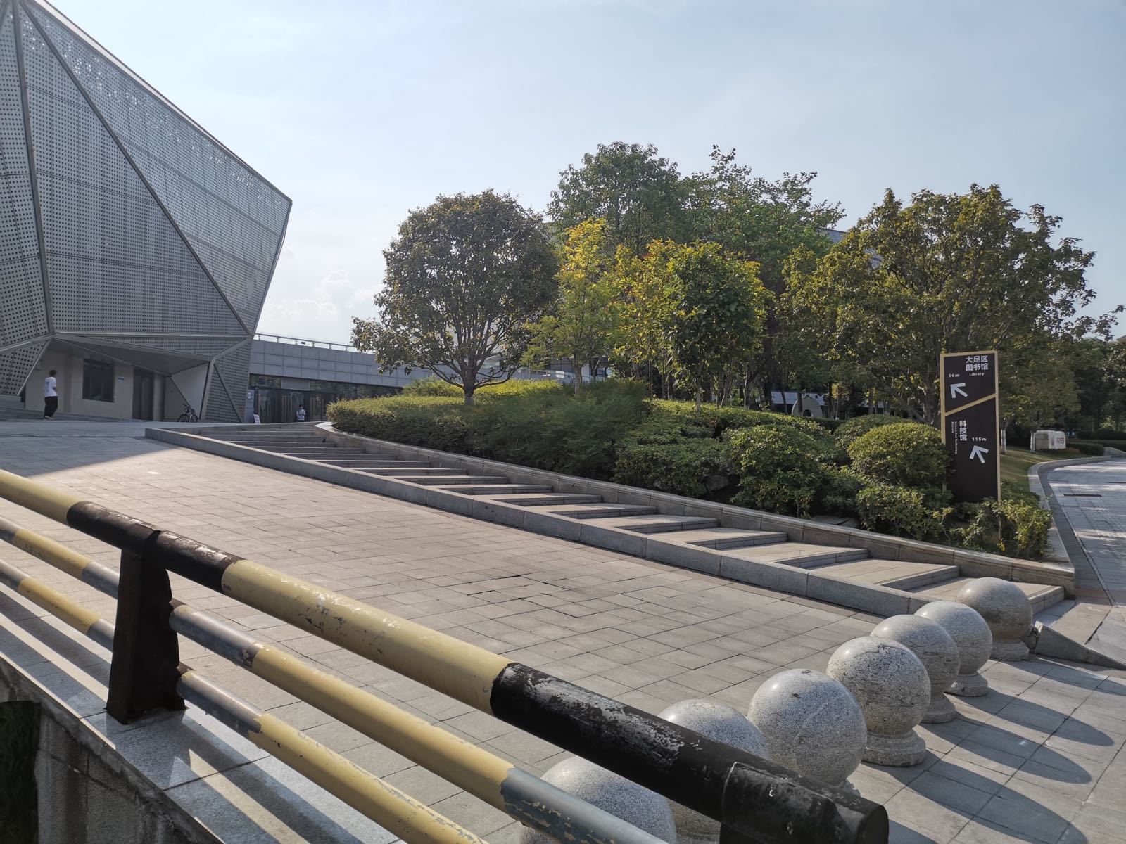 重庆市大足区图书馆-东门