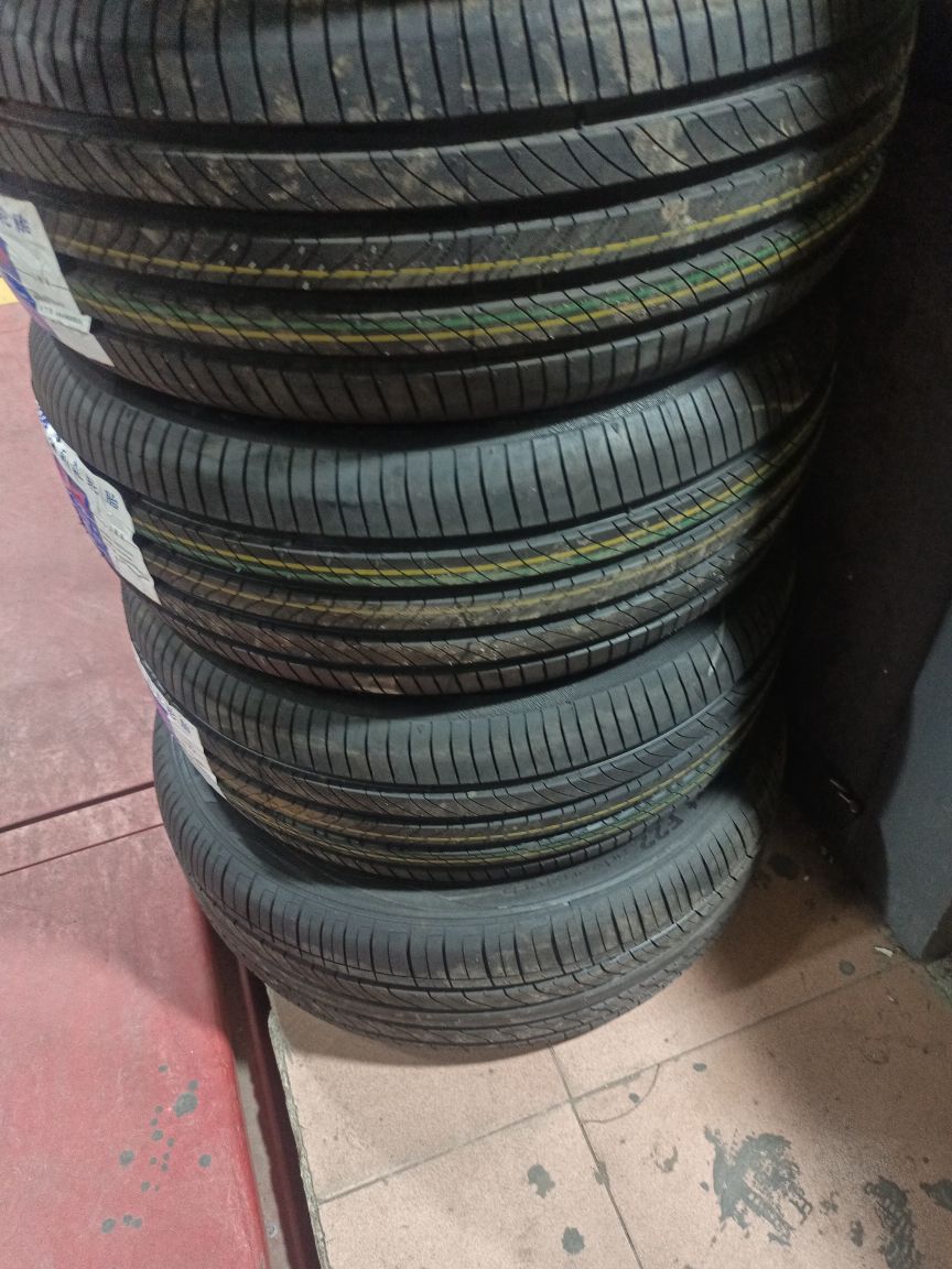 佳通轮胎(鑫文栋汽车服务有限公司)