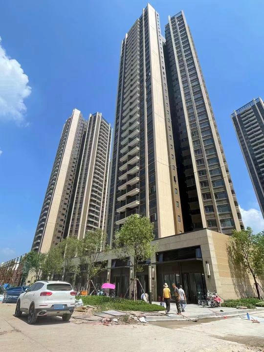 龙光玖云台停车场-出入口