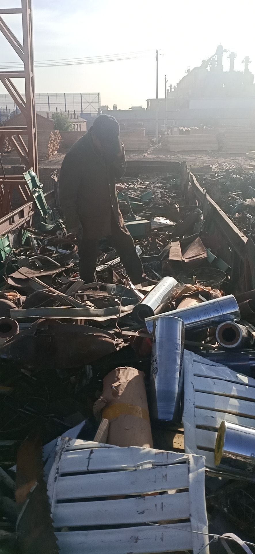 二连浩特市重生资源回收有限公司