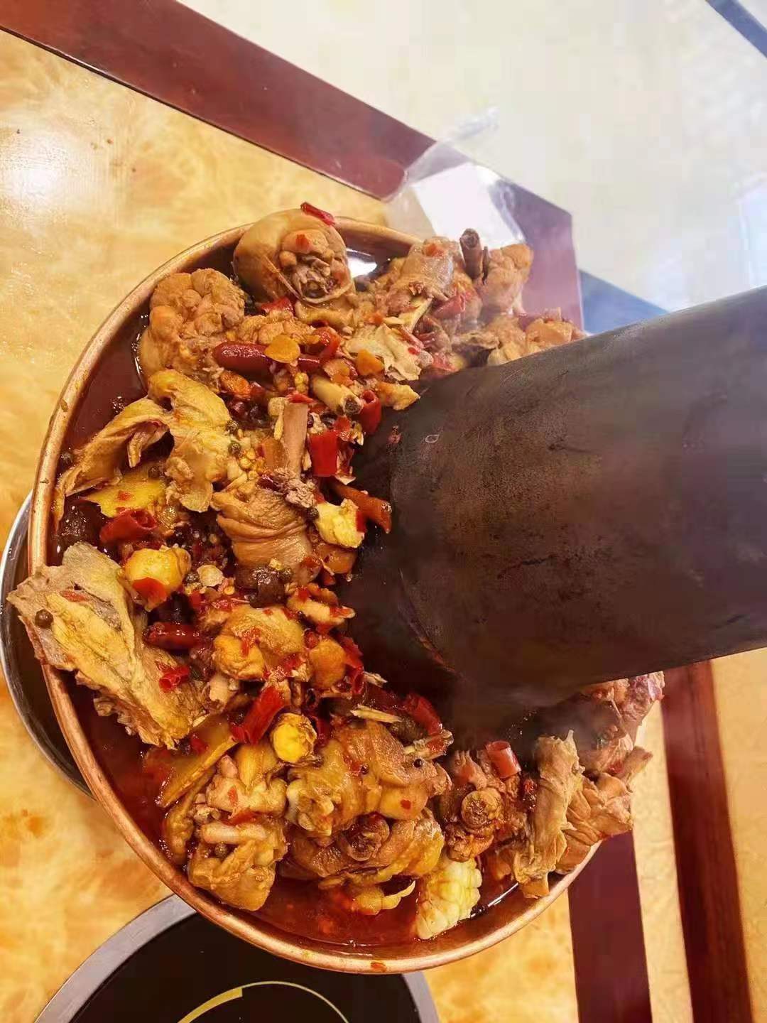 草原狼烤羊腿