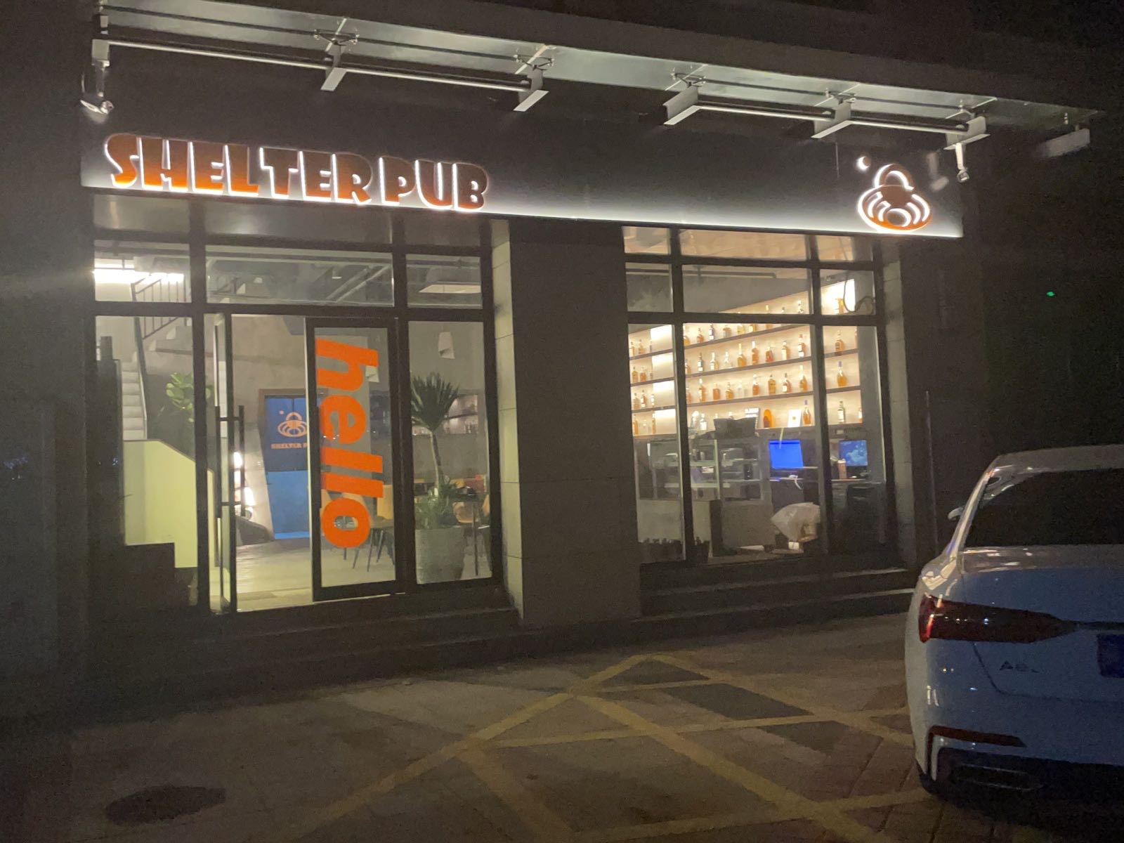 SHELTER PUB