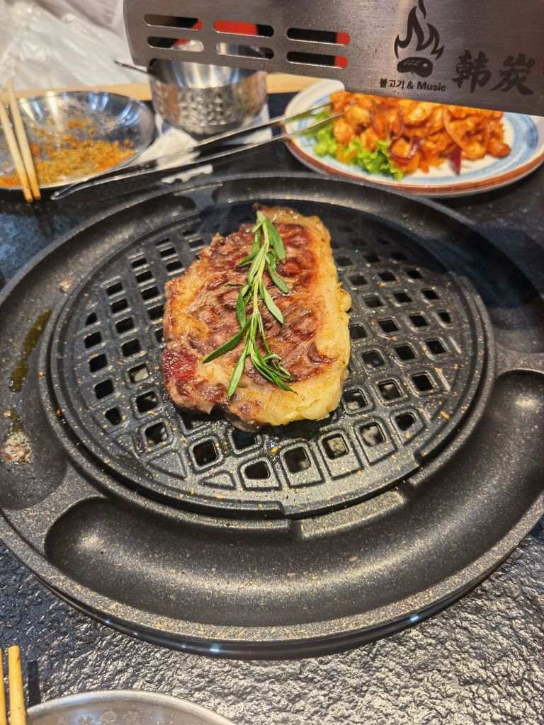 韩炭宫韩式烤肉音乐餐听厅