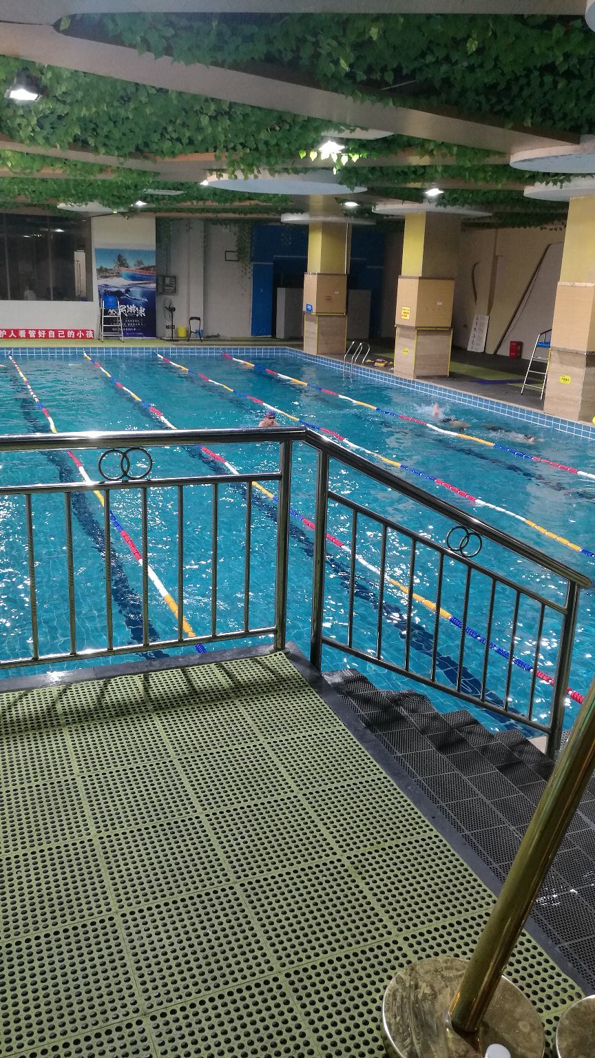 青竹湖融创巴利岛健身恒温游泳会所