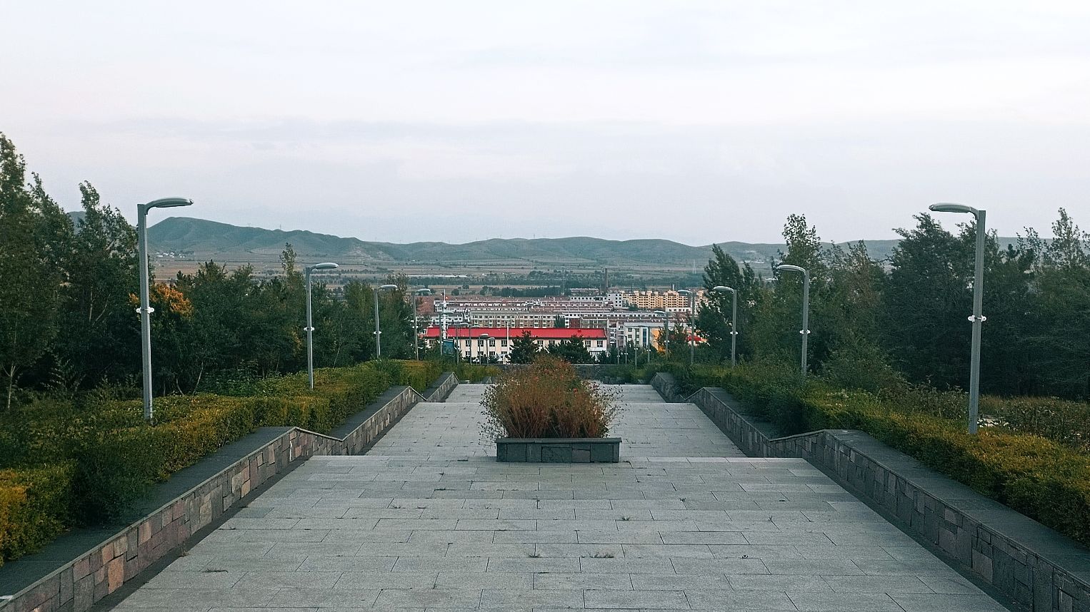 内蒙古自治区乌兰察布市察哈尔右翼前旗新建路土贵乌拉公园