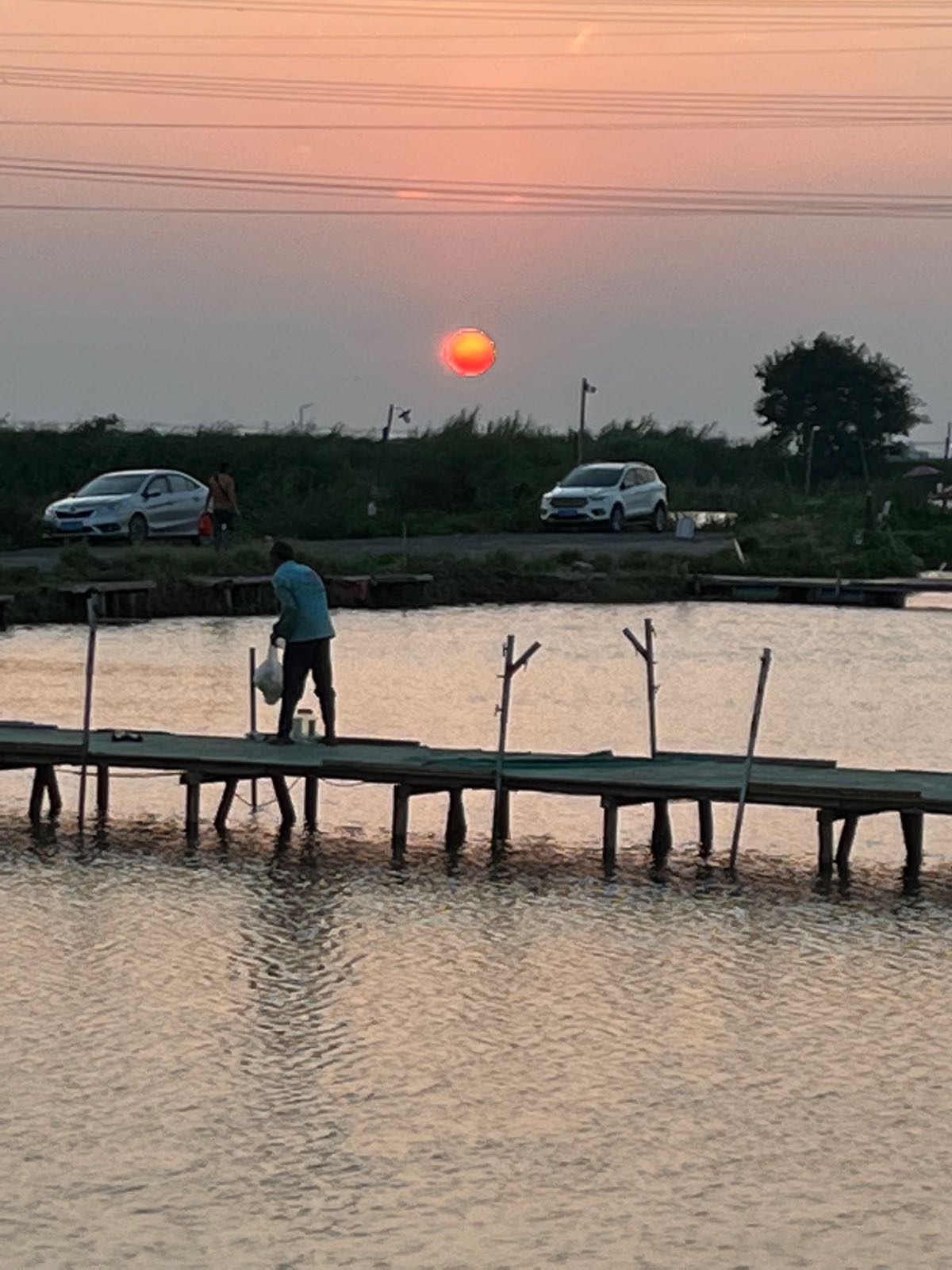 崖口休闲垂钓基地