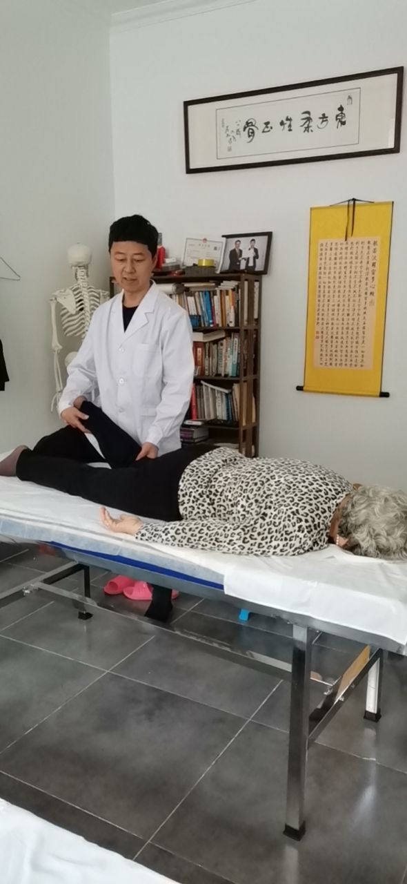 砧氏崔甘推拿按摩院