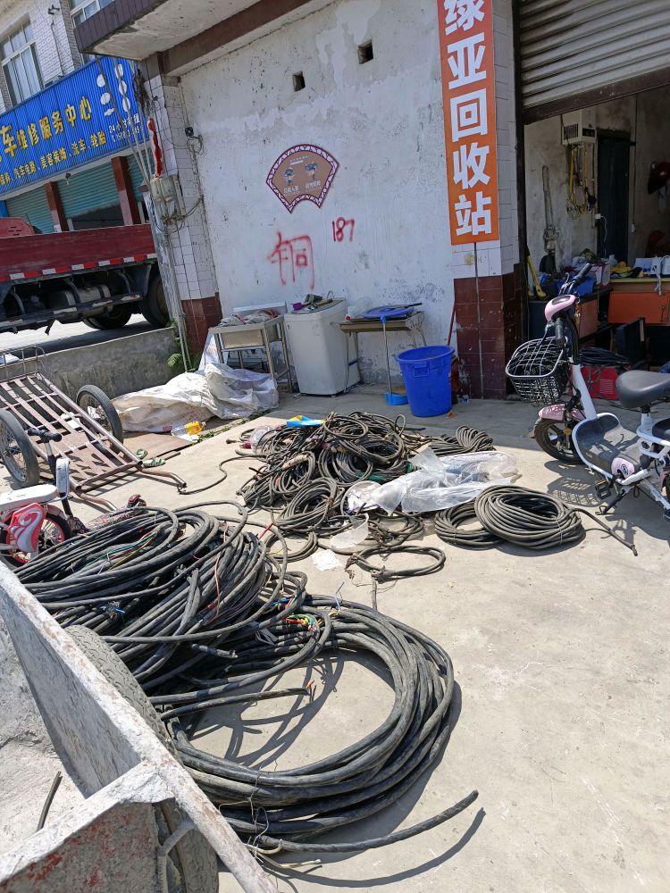 眉山市东坡区绿亚回收站