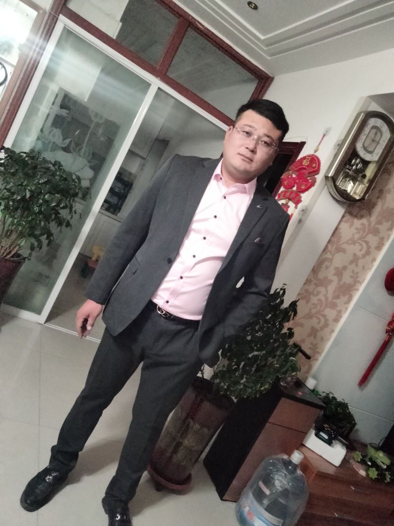 亮亮轿车汽配维修