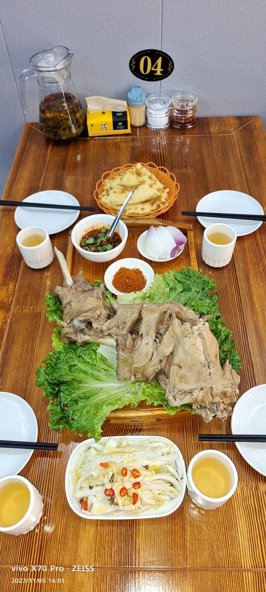 慧林手抓羊羔肉