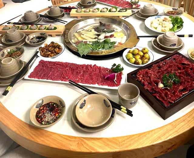 赵七凹怜吉莅滋安火锅店